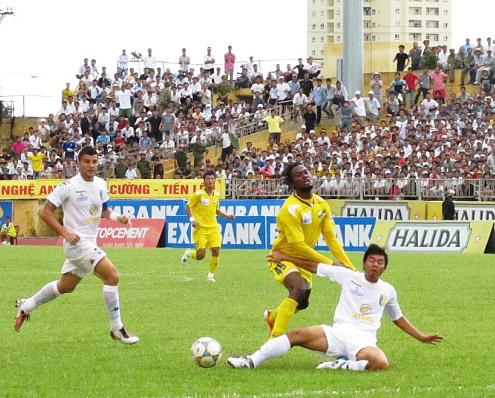 H&agrave; Nội T&T đ&atilde; chơi rất nỗ lực.